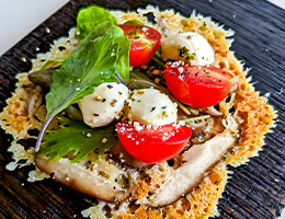 しいたけチーズガレットのカナッペ